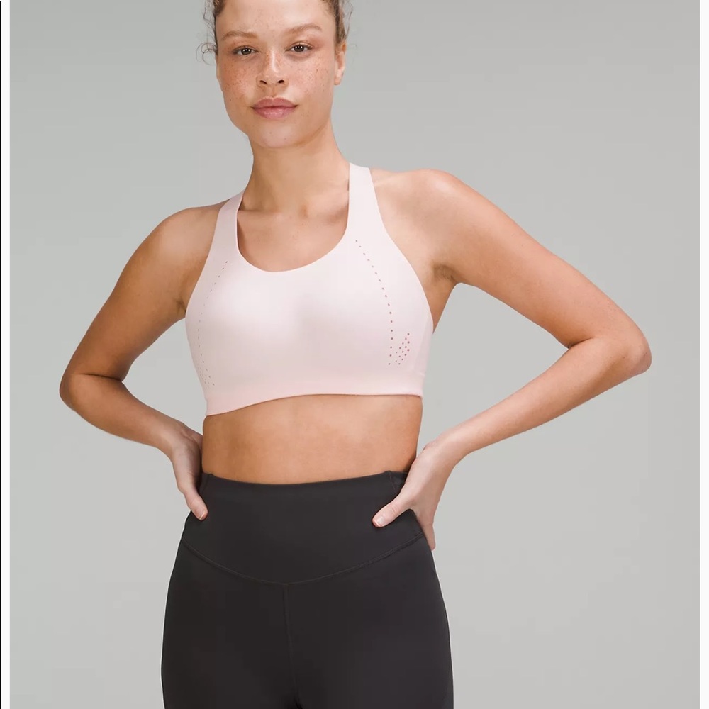 LULULEMON air support sports bra- new with tags